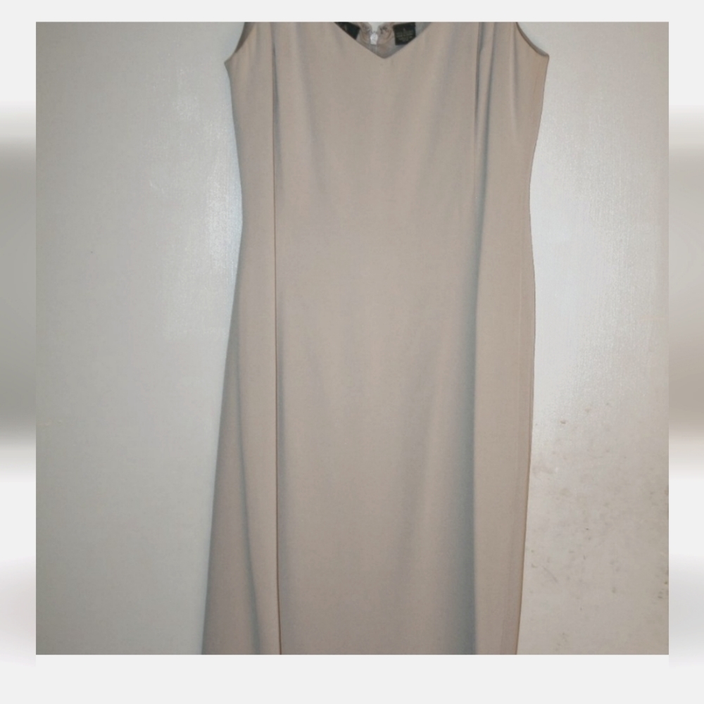 Dana Buchman Vintage Slick Sheath Dress